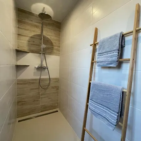 Haus Lotusbluete