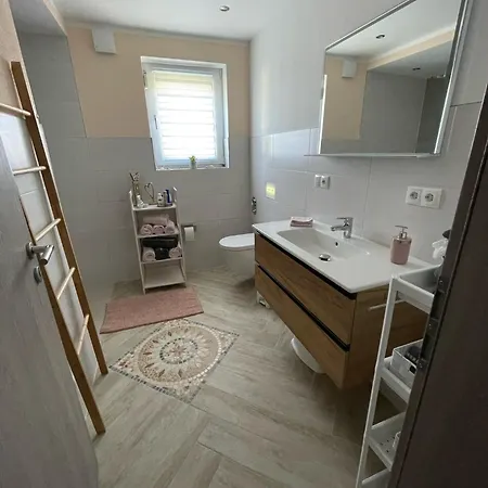 Haus Lotusblüte *