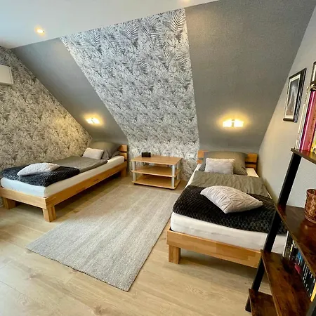 Haus Lotusblüte *